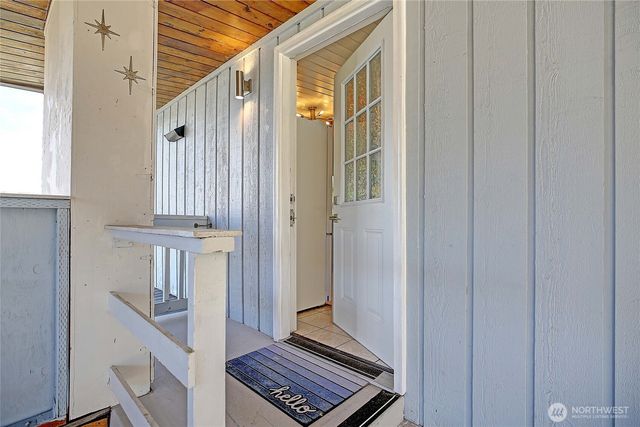 804 Sandstone Lane, Camano Island, WA 98282