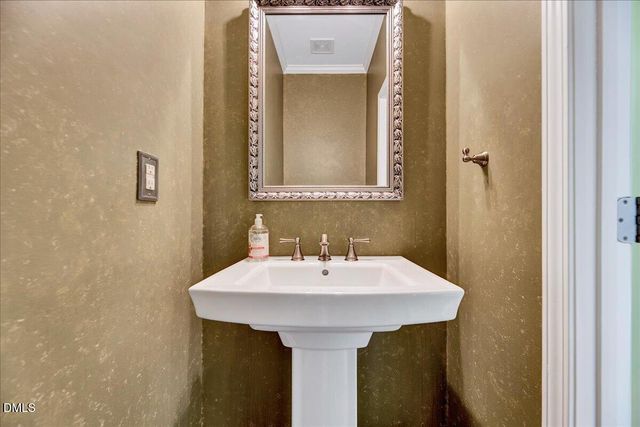 910 Branch Line Lane, Apex, NC 27502