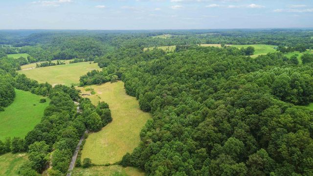 1212 S Fishing Creek Road, Waynesburg, KY 40489