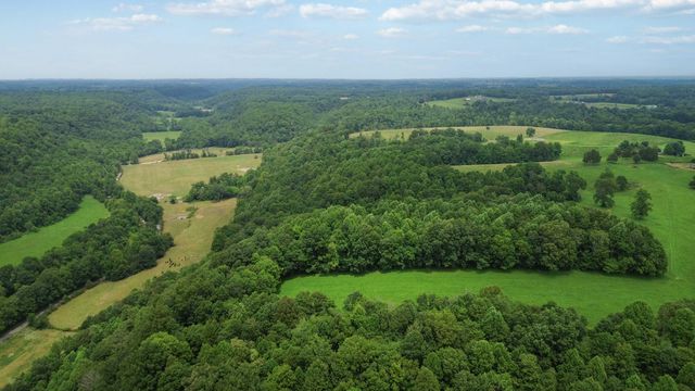 1212 S Fishing Creek Road, Waynesburg, KY 40489