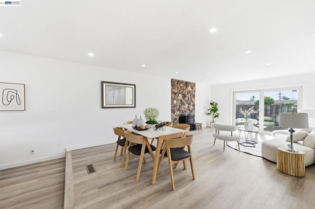 1326 Vining Dr, San Leandro, CA 94579