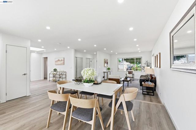 1326 Vining Dr, San Leandro, CA 94579