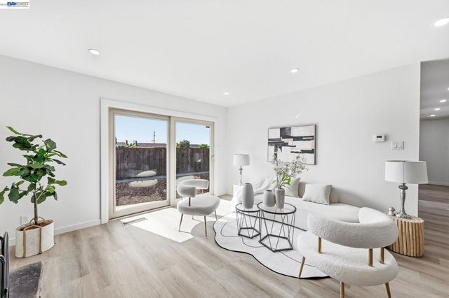 1326 Vining Dr, San Leandro, CA 94579