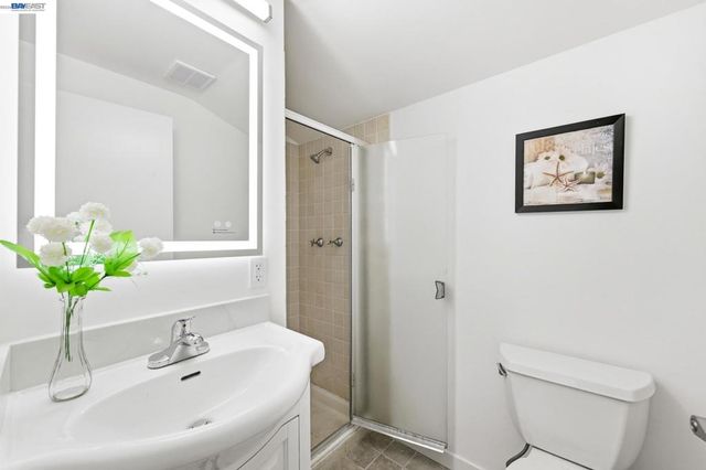 1326 Vining Dr, San Leandro, CA 94579