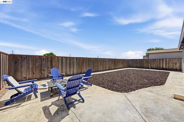 1326 Vining Dr, San Leandro, CA 94579