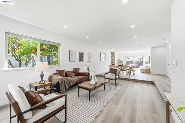 1326 Vining Dr, San Leandro, CA 94579