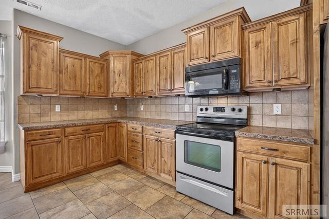 4520 Hershey Loop, Chubbuck, ID 83202
