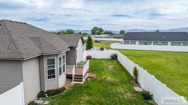4520 Hershey Loop, Chubbuck, ID 83202