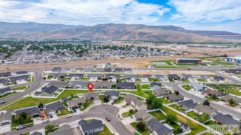 Image 4 of property listing at 4520 Hershey Loop, Chubbuck, ID 83202