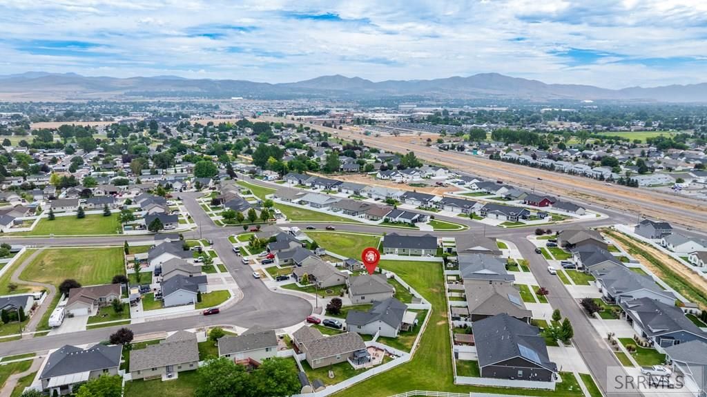 Image 5 of property listing at 4520 Hershey Loop, Chubbuck, ID 83202
