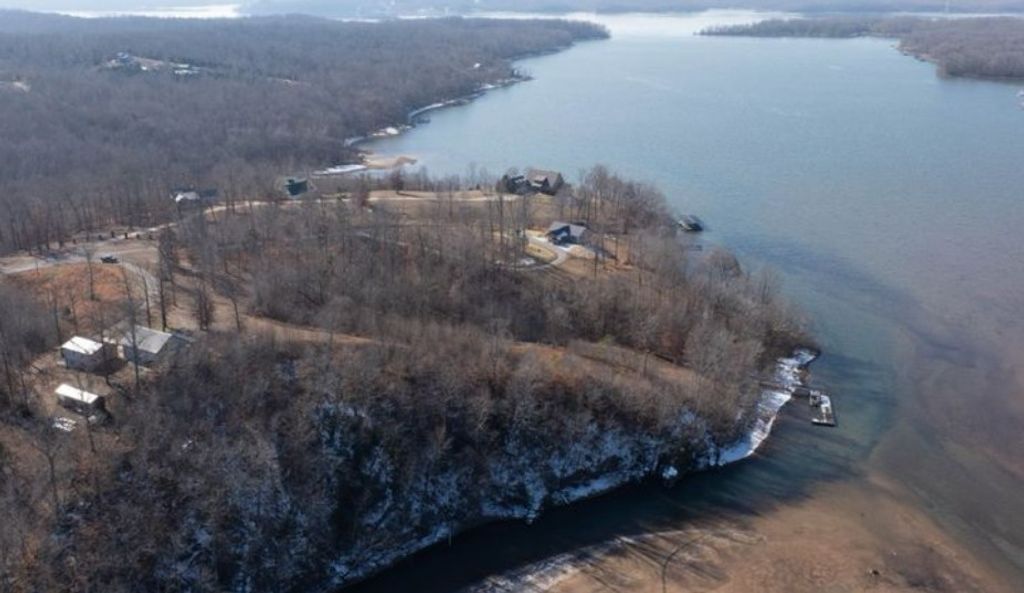 111 Portalatin Pointe, Stewart, TN 37175