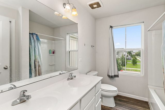 421 E Meadowdale Circle, Hampshire, IL 60140