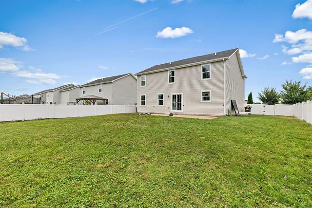 421 E Meadowdale Circle, Hampshire, IL 60140