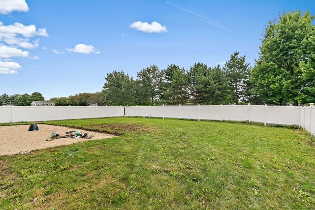 421 E Meadowdale Circle, Hampshire, IL 60140