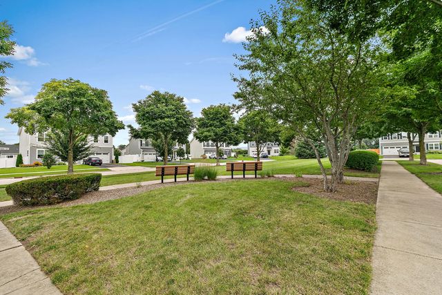 421 E Meadowdale Circle, Hampshire, IL 60140