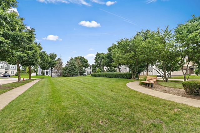 421 E Meadowdale Circle, Hampshire, IL 60140