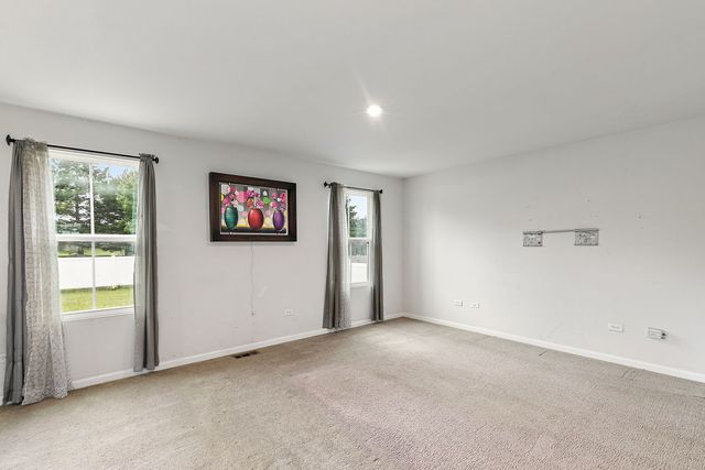 421 E Meadowdale Circle, Hampshire, IL 60140