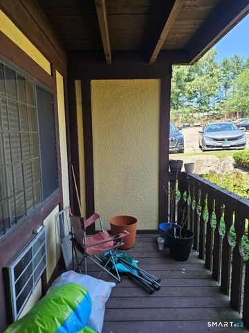 27 Canterbury Road 27, Bridgeport, CT 06606