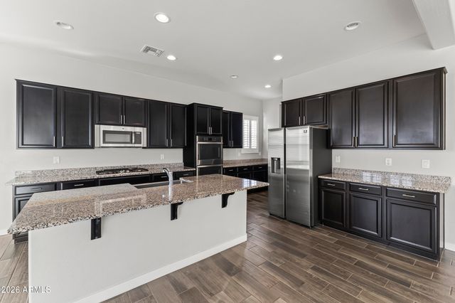 5255 N GINNING Drive, Litchfield Park, AZ 85340