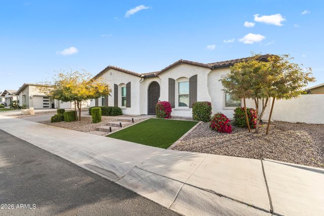 5255 N GINNING Drive, Litchfield Park, AZ 85340