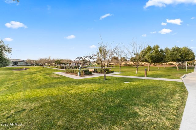 5255 N GINNING Drive, Litchfield Park, AZ 85340