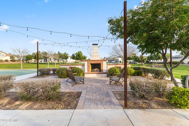 5255 N GINNING Drive, Litchfield Park, AZ 85340