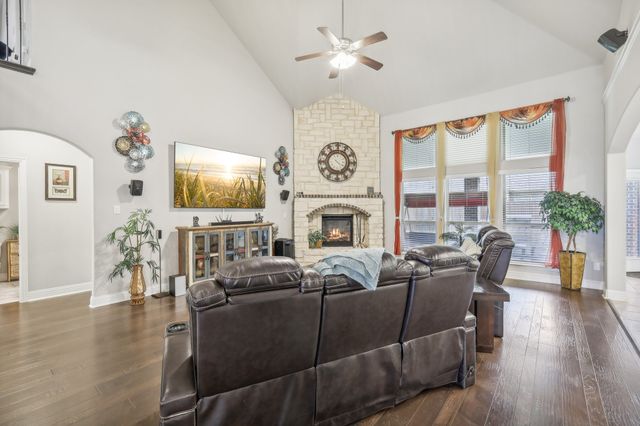 4611 Great Plains Way, Mansfield, TX 76063