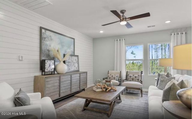530 Glitter Bay Loop, Shallotte, NC 28470