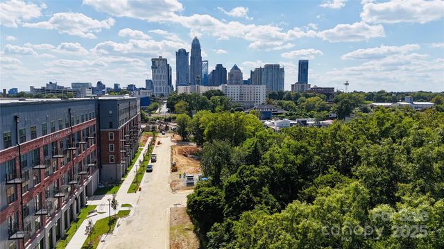 1127 N College Street, Charlotte, NC 28206