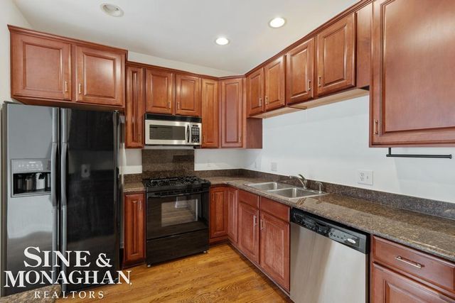 3327 Nell Rose Court, Royal Oak, MI 48073