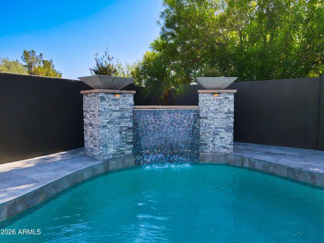 7547 W LIBBY Street, Glendale, AZ 85308