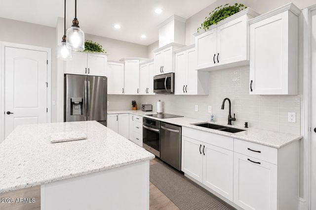 7547 W LIBBY Street, Glendale, AZ 85308