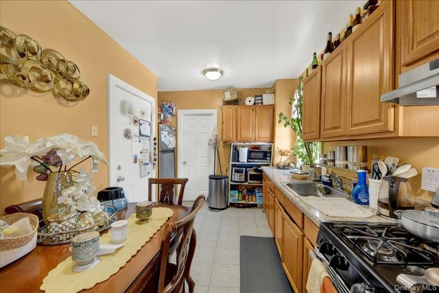 28 Clinton Street, Tarrytown, NY 10591