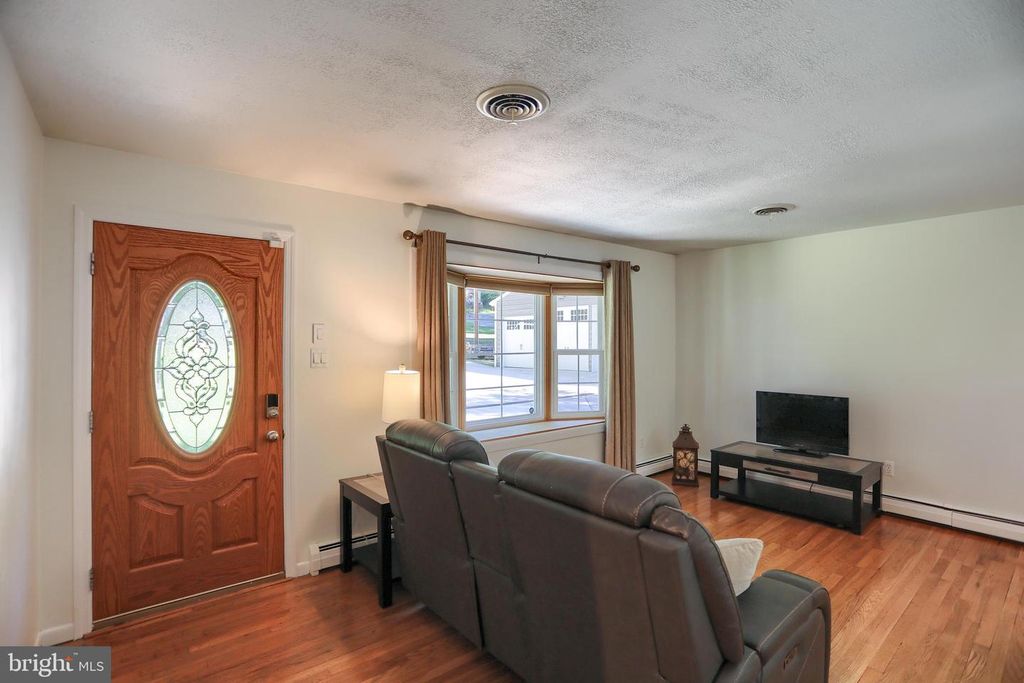 Image 10 of property listing at 32 CODJUS DR, Rising Sun, MD 21911