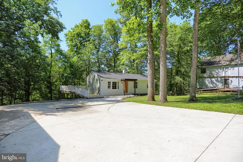 Image 5 of property listing at 32 CODJUS DR, Rising Sun, MD 21911