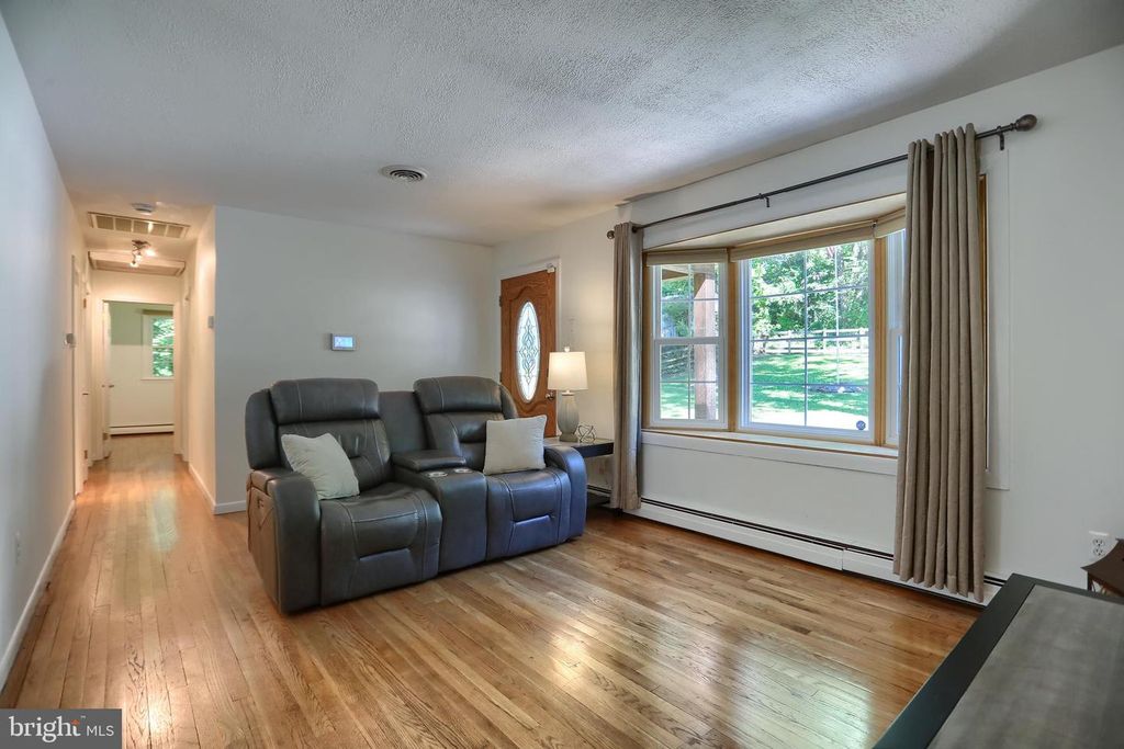 Image 9 of property listing at 32 CODJUS DR, Rising Sun, MD 21911