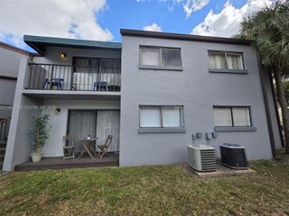 7421 SW 152nd Ave 9-101, Miami, FL 33193