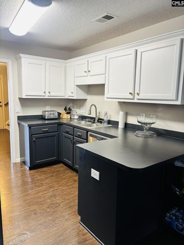 348 Keystone Drive, Hopkins, SC 29061