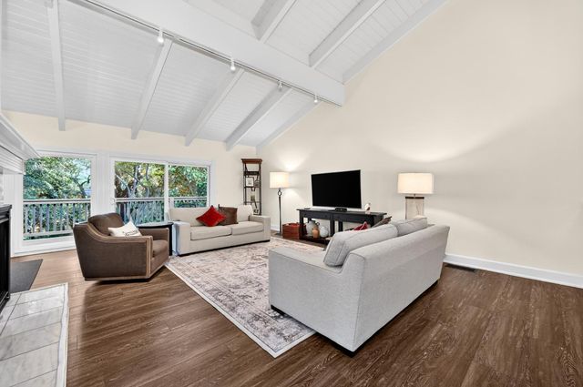 80 Riverknoll Pl, Carmichael, CA 95608