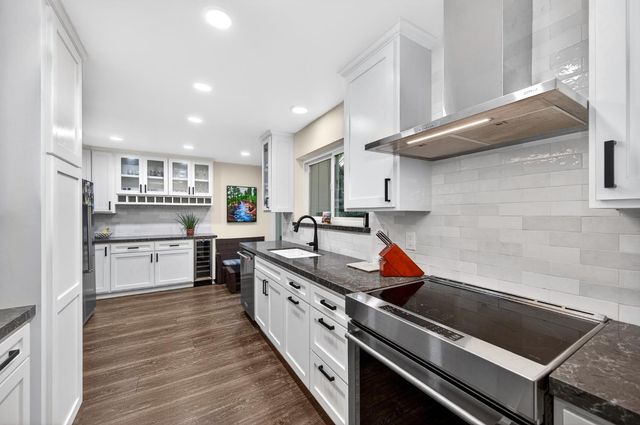 80 Riverknoll Pl, Carmichael, CA 95608