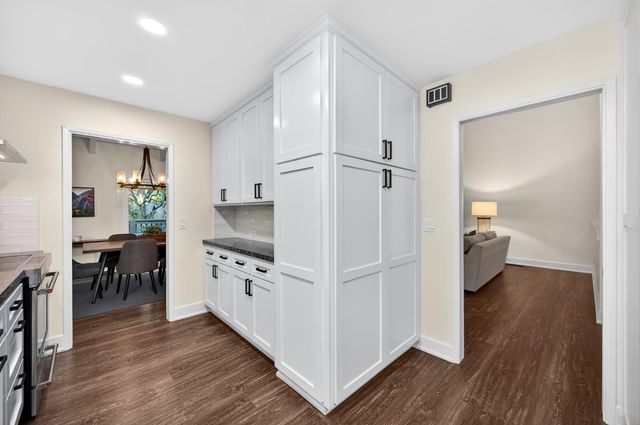 80 Riverknoll Pl, Carmichael, CA 95608