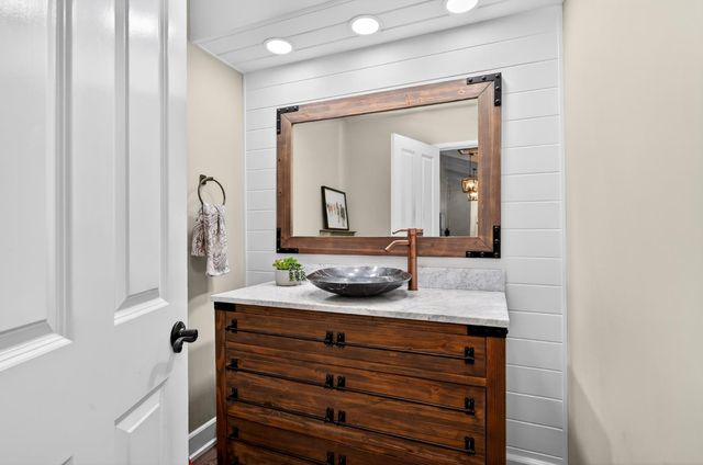 80 Riverknoll Pl, Carmichael, CA 95608