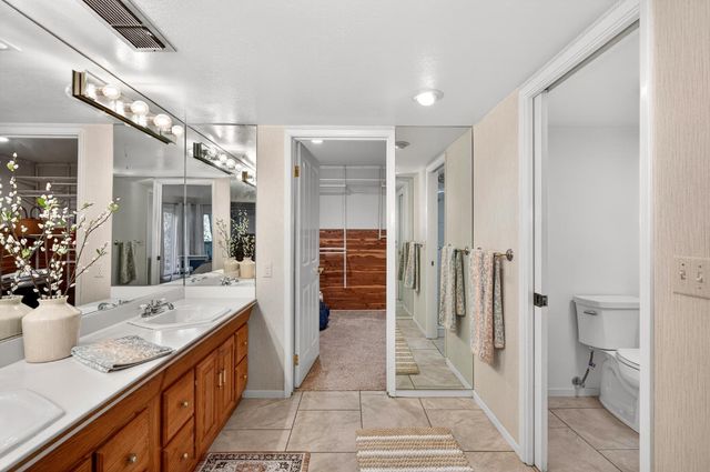 80 Riverknoll Pl, Carmichael, CA 95608