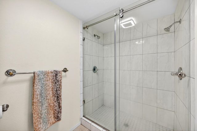 80 Riverknoll Pl, Carmichael, CA 95608