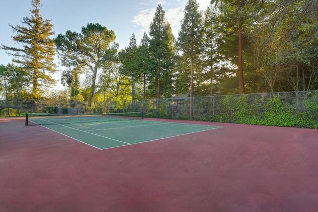 80 Riverknoll Pl, Carmichael, CA 95608