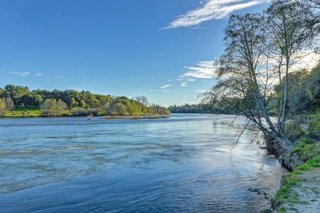 80 Riverknoll Pl, Carmichael, CA 95608