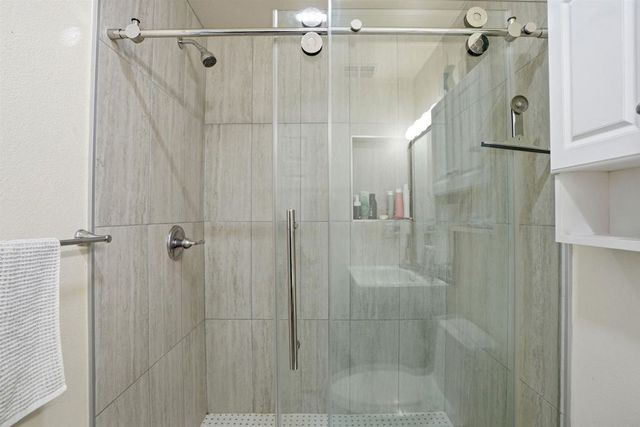 688 School St, Pittsburg, CA 94565