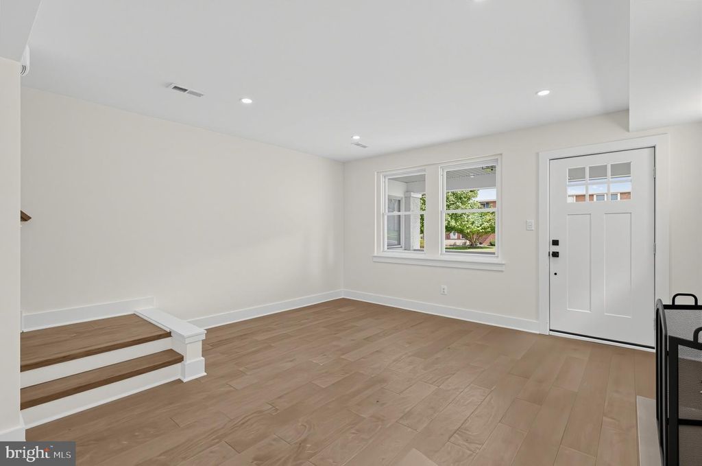 341 W 11TH AVE, CONSHOHOCKEN, PA 19428 — photo 5