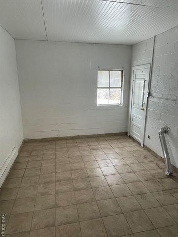 11067 Hupp Avenue, Warren, MI 48089