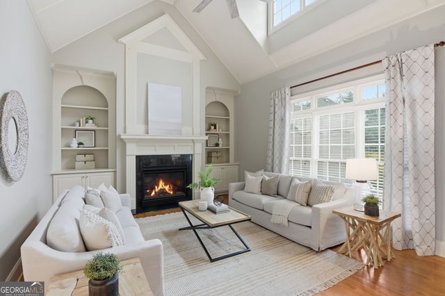 5173 Brendlynn Drive, Suwanee, GA 30024